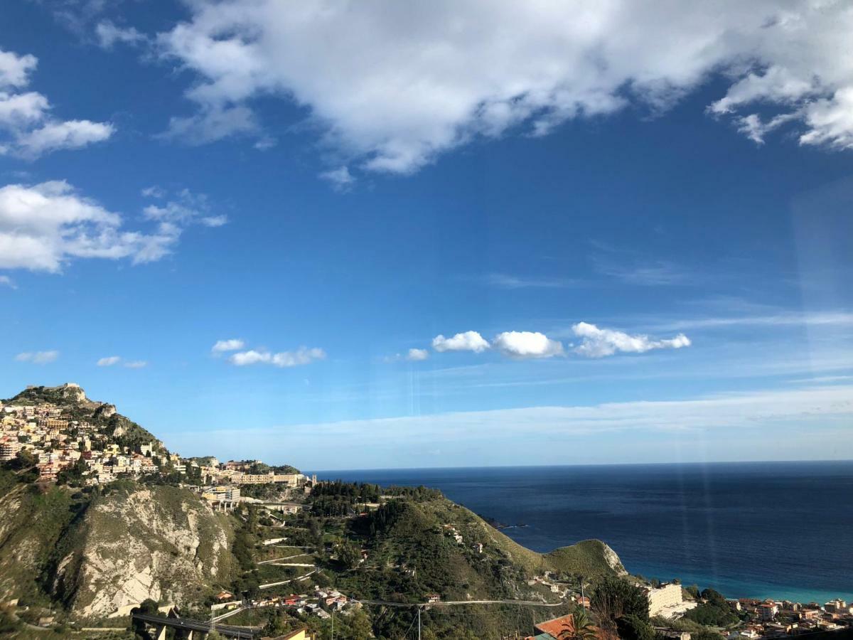 Villa Nina 2013 Appartamento Taormina Eksteriør billede