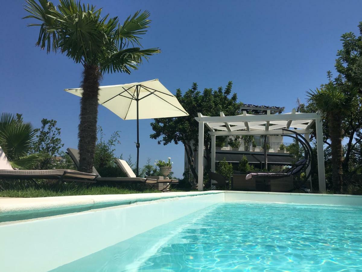 Villa Nina 2013 Appartamento Taormina Eksteriør billede