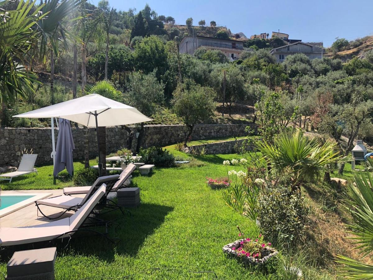 Villa Nina 2013 Appartamento Taormina Eksteriør billede
